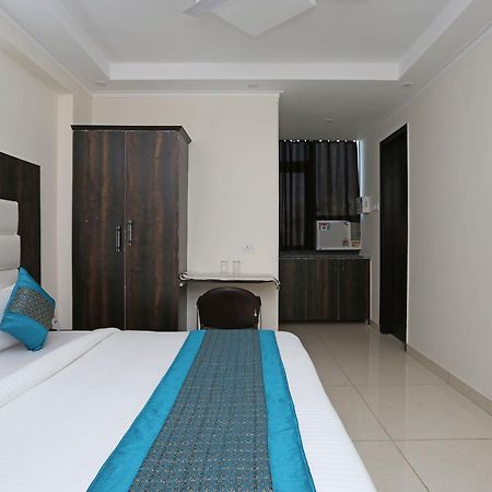 Oyo 9147 Hotel Aerostay New Delhi Eksteriør bilde