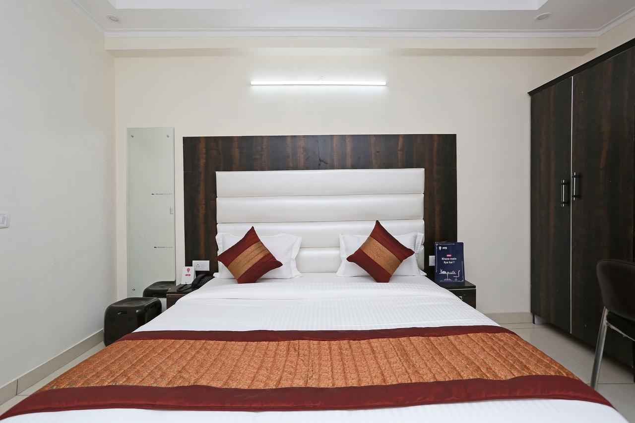 Oyo 9147 Hotel Aerostay New Delhi Eksteriør bilde
