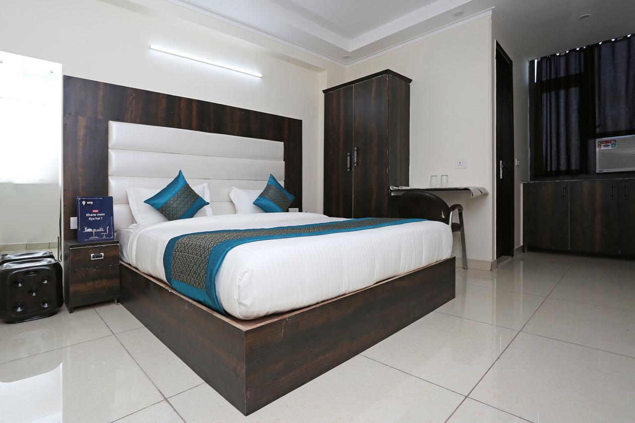 Oyo 9147 Hotel Aerostay New Delhi Eksteriør bilde
