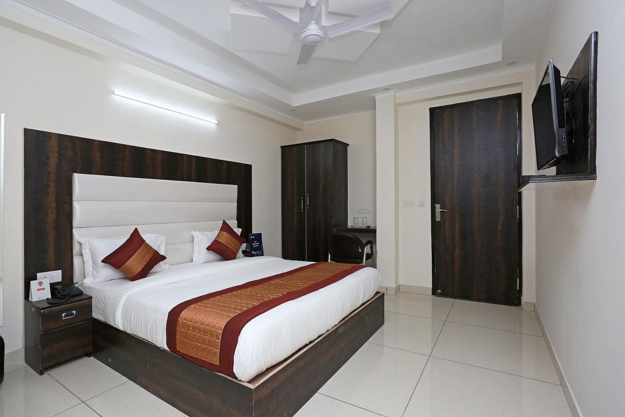 Oyo 9147 Hotel Aerostay New Delhi Eksteriør bilde